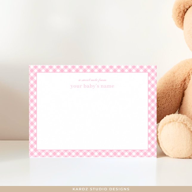 Tarjeta de nota para bebés de Gingham rosa moderno (Baby note card shown in 3.5 x 2.5 inches. Add baby girl name and choose paper and corner style.)