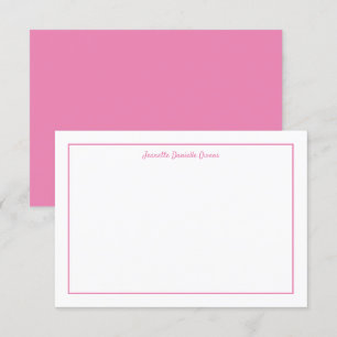 Tarjeta de nota plana monogramada rosa y blanca