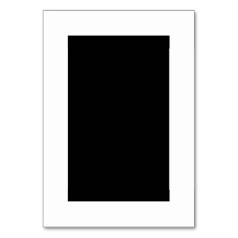 Tarjeta de número de mesa blanca y negra en blanco