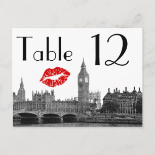 Tarjeta de número de mesa con beso en silueta de L