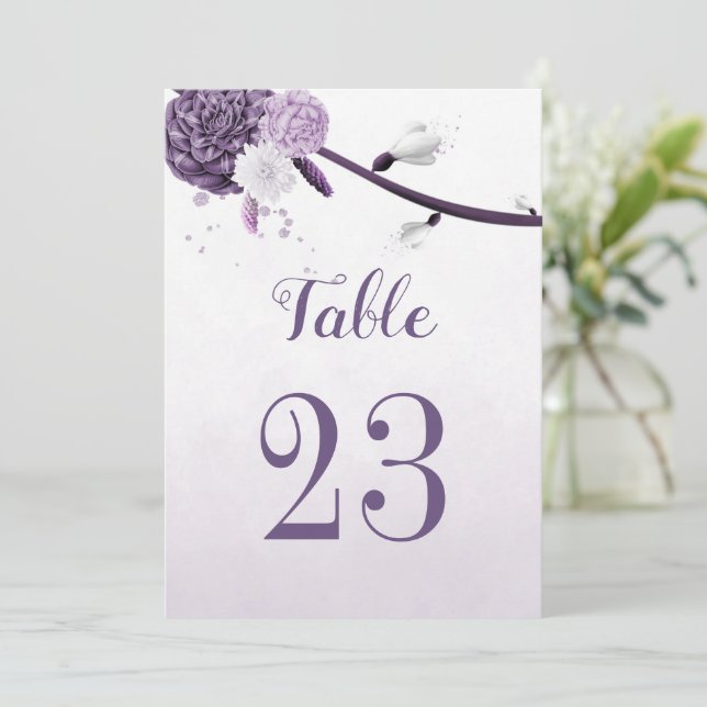 tarjeta de número de mesa de flores moradas románt (Anverso de pie)