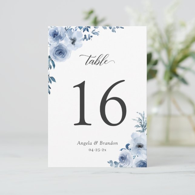 Tarjeta de número de tabla Boho Dusty Blue Floral  (Anverso de pie)