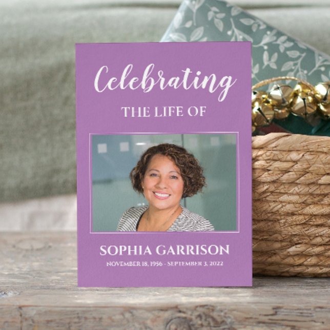 Tarjeta de oración funeraria morada blanca con fot (Subido por el creador)