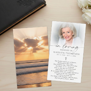 Tarjeta de oración memorial con foto del atardecer