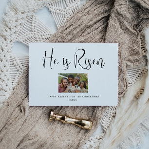 Tarjeta de Pascua con Foto Moderna y Letra He Is R