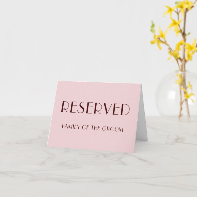 Tarjeta de plaza reservada para boda marrón y rosa (flor amarilla)