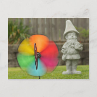 Tarjeta de poste PinWheel and Garden Gnome
