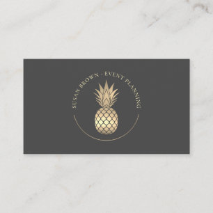 Tarjeta de presentación con el logotipo Gold Pinea