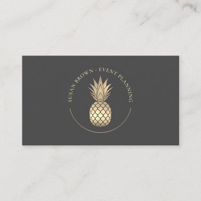Tarjeta de presentación con el logotipo Gold Pinea (Anverso)