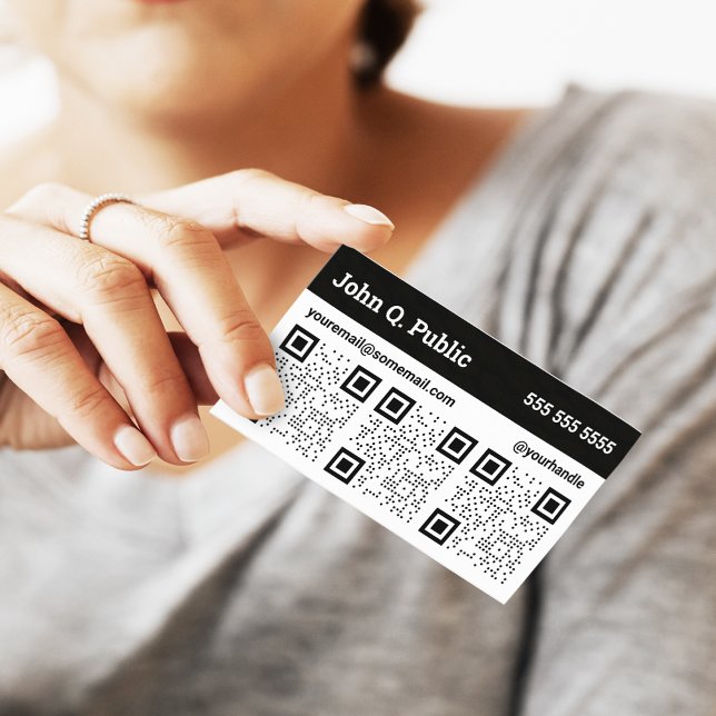 Tarjeta de presentación de código QR triple en bla (Subido por el creador)