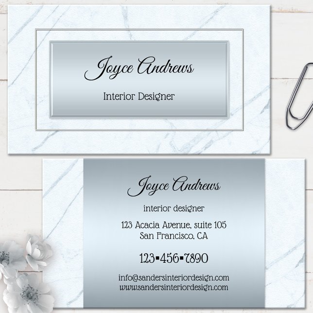 Tarjeta de presentación de diseño interior de márm (Business card featuring a pale blue marble design with silver - interior design - home staging)