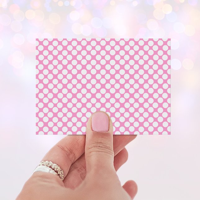 Tarjeta de presentación de puntos de polka blanco (Pink and white polka dot business cards.)