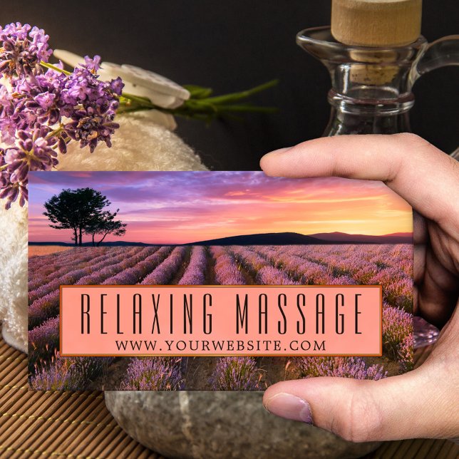Tarjeta de presentación Lavender Relajante Terapia (Business card featuring an image of a lavender field at sunset. Beautiful for a massage therapist)