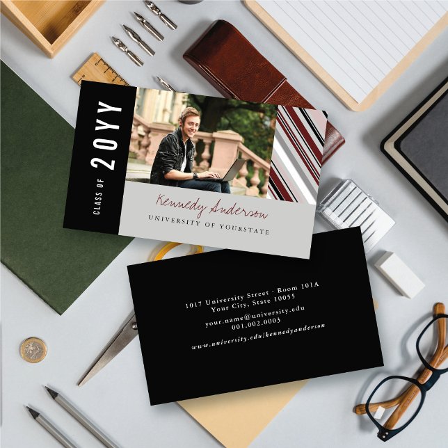 Tarjeta De Presentación Rayas clásicas de prep escolar Foto moderna de gra (Classic Preppy Pin Stripes Modern Graduate Photo Calling Card @ www.zazzle.com/color_therapy)