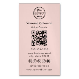Tarjeta de presentación rosa de código Qr mínimo p
