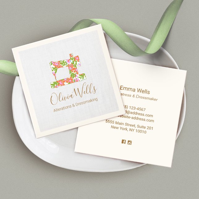 Tarjeta De Presentación Seamstress de la máquina de coser floral (Subido por el creador)