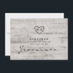 Tarjeta de propuesta de novio grabado para ser mi<br><div class="desc">Madera de Birch Rústica tallada con diseño de corteza de árbol de bircho blanco y gris envejecido, y una patina angustiada con aspecto capeado. Este nuevo diseño de madera muestra las iniciales de la pareja talladas en la forma del corazón dentro del árbol. Además, los tipos de letra de moda...</div>