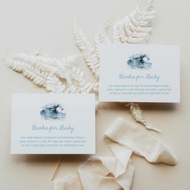 Tarjeta De Recepción Beach Boy Baby Shower Books para el bebé (Beach Seaside Baby Shower Books for Baby Cards)