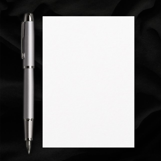 Tarjeta De Recepción Blanco claro de 3,5" x 5" Boda (Plain white wedding enclosure card, 3.5" x 5". Pen for scale.)