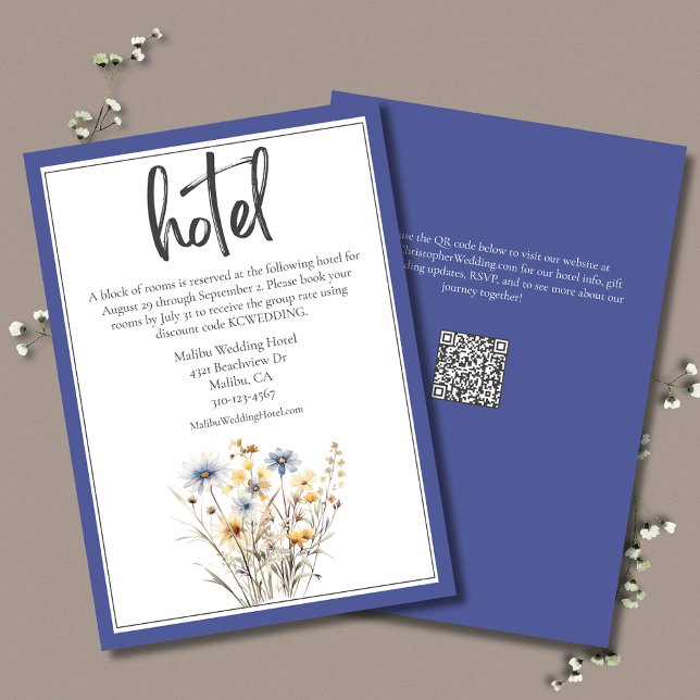 Tarjeta De Recepción Blue Wildflowers Elegant Wedding Hotel (Blue Wildflowers Formal Elegant Wedding Hotel Enclosure Card with QR Code.)