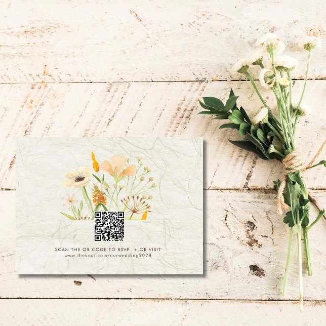 Tarjeta De Recepción Boda de código QR de Flores silvestres brillantes (Whimsical Wildflowers QR Code Wedding Enclosure Card)