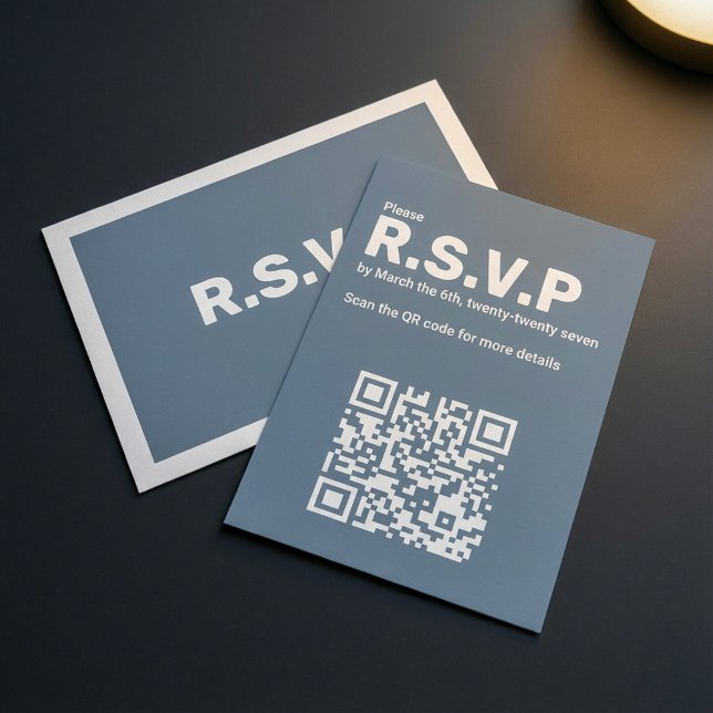 Tarjeta De Recepción Boda de código QR de RSVP azul moderno (Modern Blue RSVP QR Code Wedding Enclosure Card.)