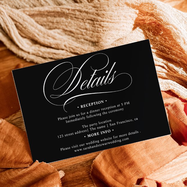 Tarjeta De Recepción Boda de detalles de la moda de caligrafía negra bl (White black calligraphy chic details wedding enclosure card)