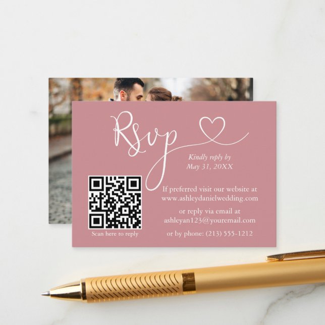 Tarjeta De Recepción Boda de fotografía cardiaca Dusty Rosa QR RSVP (Anverso/Reverso In Situ)