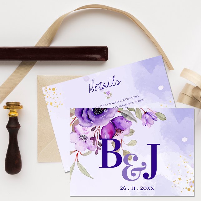 Tarjeta De Recepción Boda floral azul morado monograma (Pretty Monogram Cute Purple Blue Floral Wedding Enclosure Details Card)