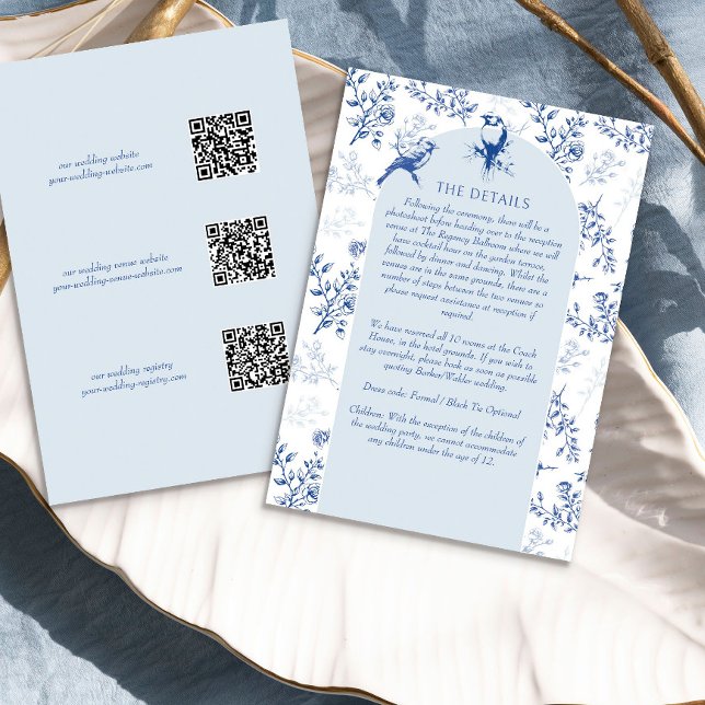 Tarjeta De Recepción Chinoiserie Boda Floral Azul Detalles del código Q (Elegant blue wedding details cards from the Chinoiserie Wedding Collection by Darling & May)