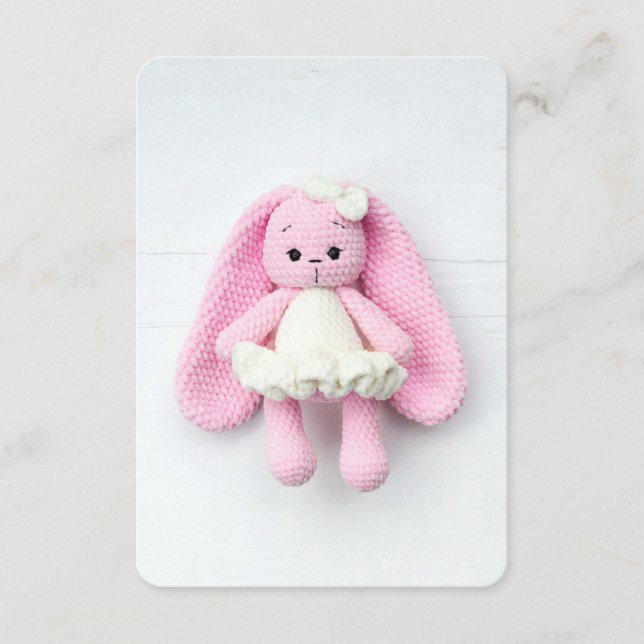 Tarjeta De Recepción Conejo de ganchillo rosa – Estética suave hecha a  (Anverso)