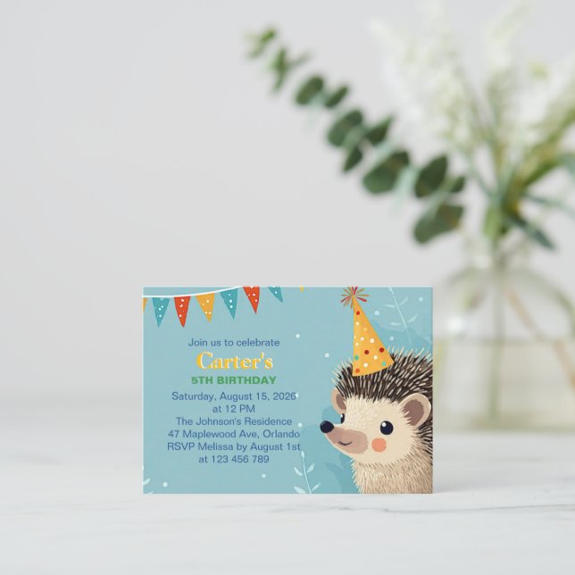 Tarjeta De Recepción Cute Hedgehog Birthday Party Invitation (Anverso de pie)