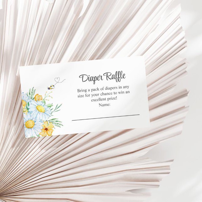 Tarjeta De Recepción Cute Honey Bee Baby Shower Diaper Raffle (Cute Honey Bee Baby Shower Diaper Raffle Enclosure Card on a white dry palm leaf.)