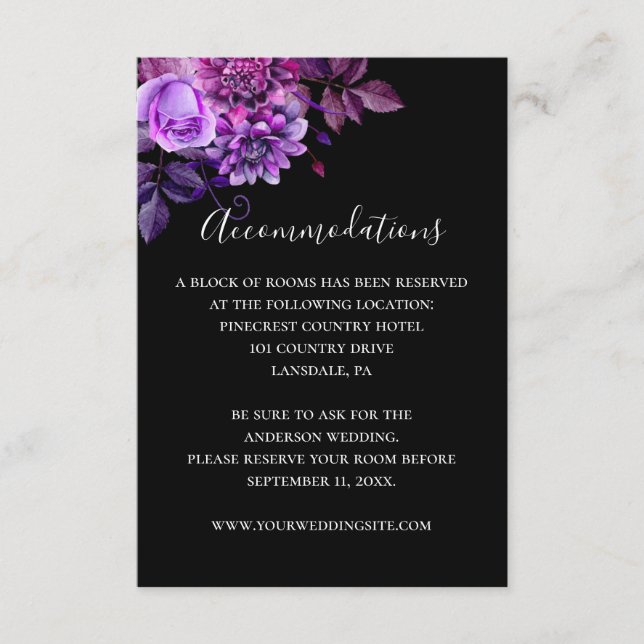 Tarjeta De Recepción Detalles de boda negro y morado. Alojamiento (Anverso)