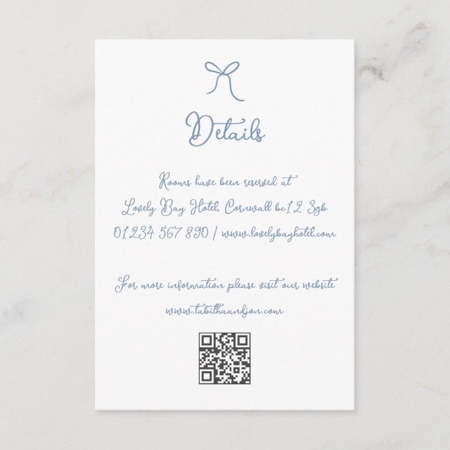 Tarjeta De Recepción Detalles del Boda azul Dusty Dusty Bow de mano (Anverso)