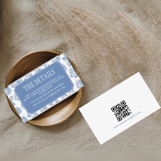 Tarjeta De Recepción Dusty Blue Elegant Detalles del Boda Chinoiserie (Dusty Blue Vintage Elegant Wedding Details Card with QR Code)