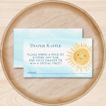 Tarjeta De Recepción El Baby Shower de Diaper Raffle Sun Boy<br><div class="desc">Estas tarjetas de gabinete de Baby Shower Diaper Raffle están decoradas con un sol de color amarillo y tipografía azul sobre un fondo azul del cielo. El texto es personalizable. Porque creamos nuestra obra de arte no encontrarás esta imagen exacta de otros diseñadores. Acuarela original © Michele Davies.</div>