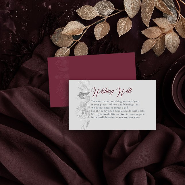 Tarjeta De Recepción El follaje botánico de Borgoña Gris desea bien (Wishing Well Insert Card in Burgundy and Grey from the Foliage Duet Collection by Darling & May)