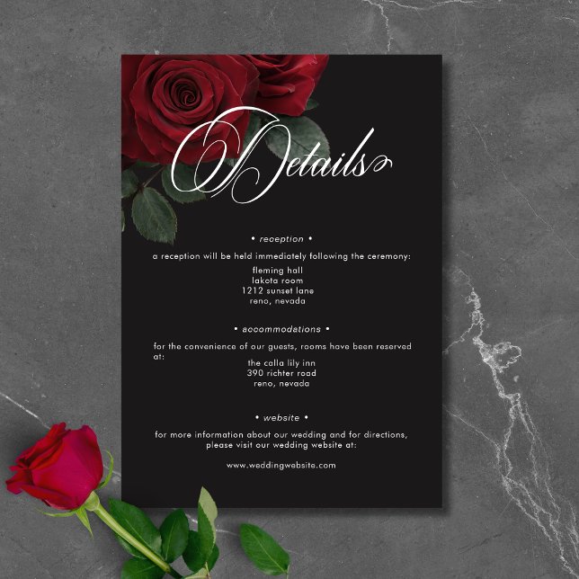 Tarjeta De Recepción Elegante Moody Sangre Rojo Roses Detalles Florales (Elegant Moody Blood Red Roses Floral Details Enclosure Card)