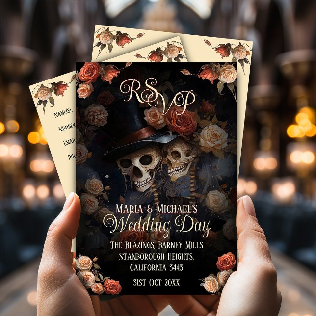 Tarjeta De Recepción Esqueletos de besos de código QR Boda gótico RSVP (Simple RSVP for your gothic wedding based on flirtatious kissing skeletons.)