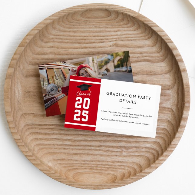 Tarjeta De Recepción Fiesta de fotografía de graduación 2025 (Graduation 2025 Photo on Back Enclosure Card Red)