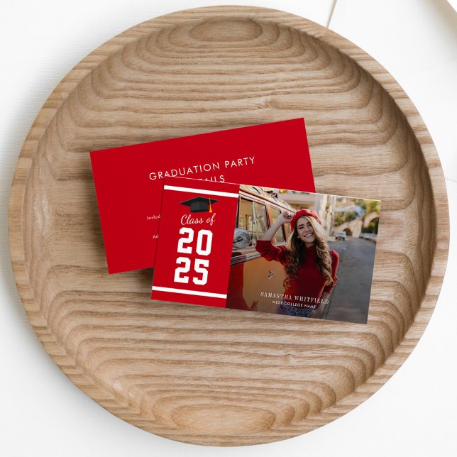Tarjeta De Recepción Fiesta de fotografía de Modern Graduation 2025 (Graduation 2025 Photo Enclosure Card Red)