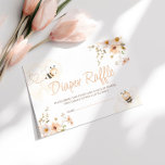 Tarjeta De Recepción Floral Honey Bee Baby Shower Diaper Raffle<br><div class="desc">¡Únete a nosotros para una dulce celebración en nuestro Baby Shower Floral Honey Bee! Adoramos el adorable tema de las abejas melíferas y los encantadores diseños de los panes de miel mientras nos reunimos para celebrar a la mamá en la abeja y a su pequeña miel en el camino. No...</div>