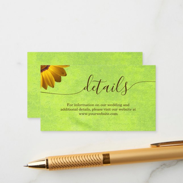 Tarjeta De Recepción Flores amarillas sobre el Boda Verde abstracto (Anverso/Reverso In Situ)