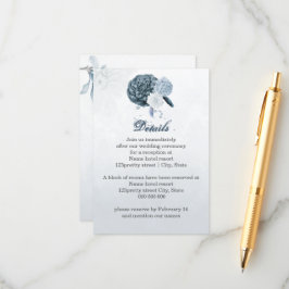 Tarjeta De Recepción flores azules polvorientas marinas detalles botáni