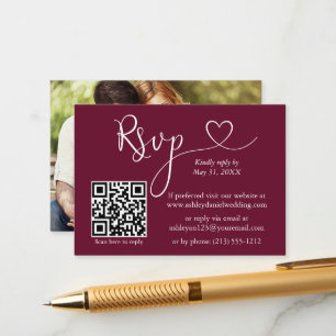 Tarjeta De Recepción Foto de Corazón Caligrafía Boda Borgoña QR RSVP