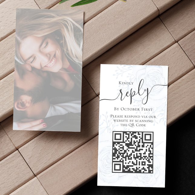 Tarjeta De Recepción Foto QR Code RSVP Online Floral Azul Elegante (Elegant photo reply enclosure card with scannable QR Code and photo backside. )
