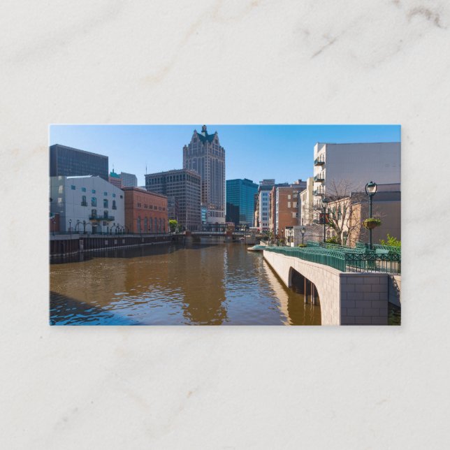 Tarjeta De Recepción frente al río desde la calle kilbourn en milwaukee (Anverso)