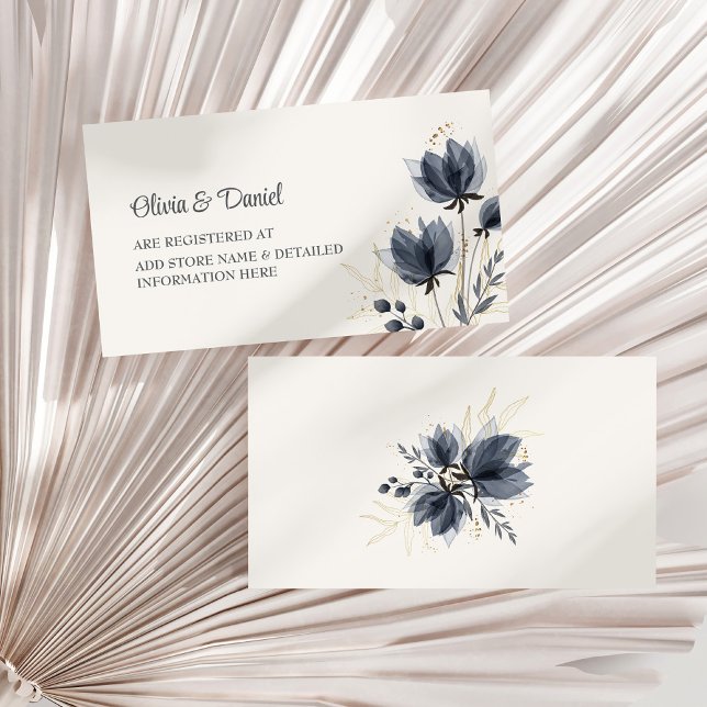 Tarjeta De Recepción Gentle Gray Flowers Registry Insert Card (Gentle Gray Flowers Registry Insert Card on a sunny dry palm leaf.)