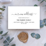 Tarjeta De Recepción Insertar nueva dirección | Script sencillo<br><div class="desc">Estos cambios de tarjetas de dirección son el tamaño perfecto para guardar en su boda tarjetas de agradecimiento o cualquier tipo de correspondencia. Presentan las palabras "nuestra nueva dirección" en un moderno y moderno guión negro y texto en un simple fondo blanco.</div>